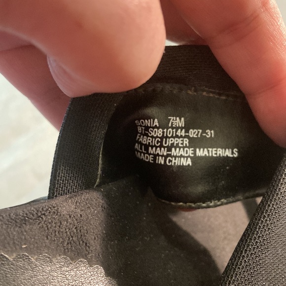 Bare Traps “Sonia” Black Sandals, size 7.5 - Picture 9 of 12